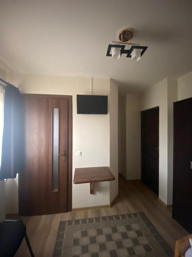 Gradics Panzio Hotell Siculeni Exteriör bild